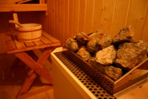 545058-hot-sauna